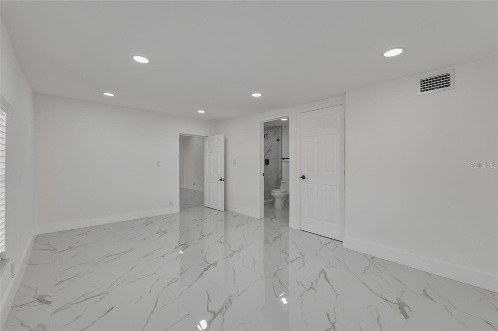 SAPPHIRE LAKE RANCHITOS - Residential