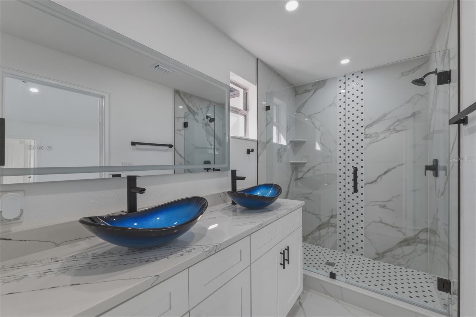 SAPPHIRE LAKE RANCHITOS - Residential