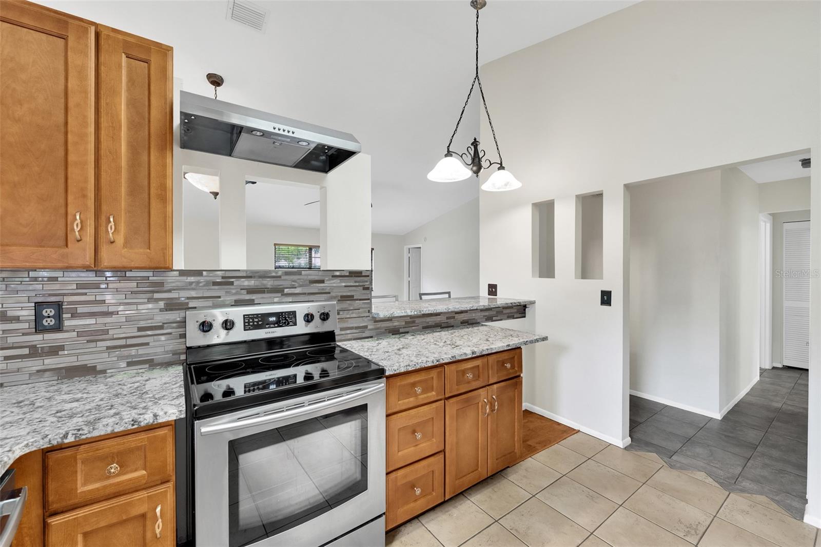 BARRINGTON WOODS - Residential
