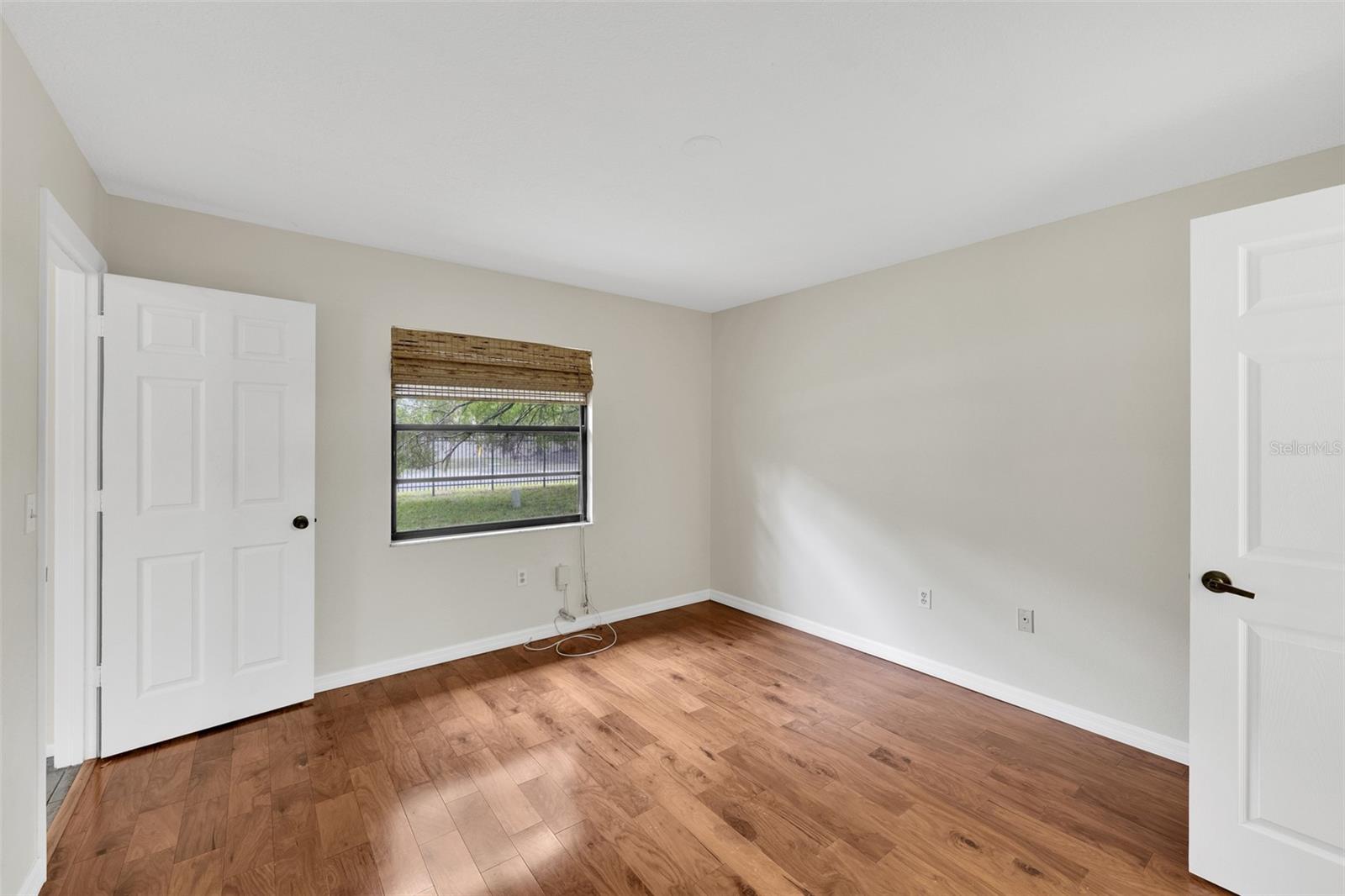 BARRINGTON WOODS - Residential