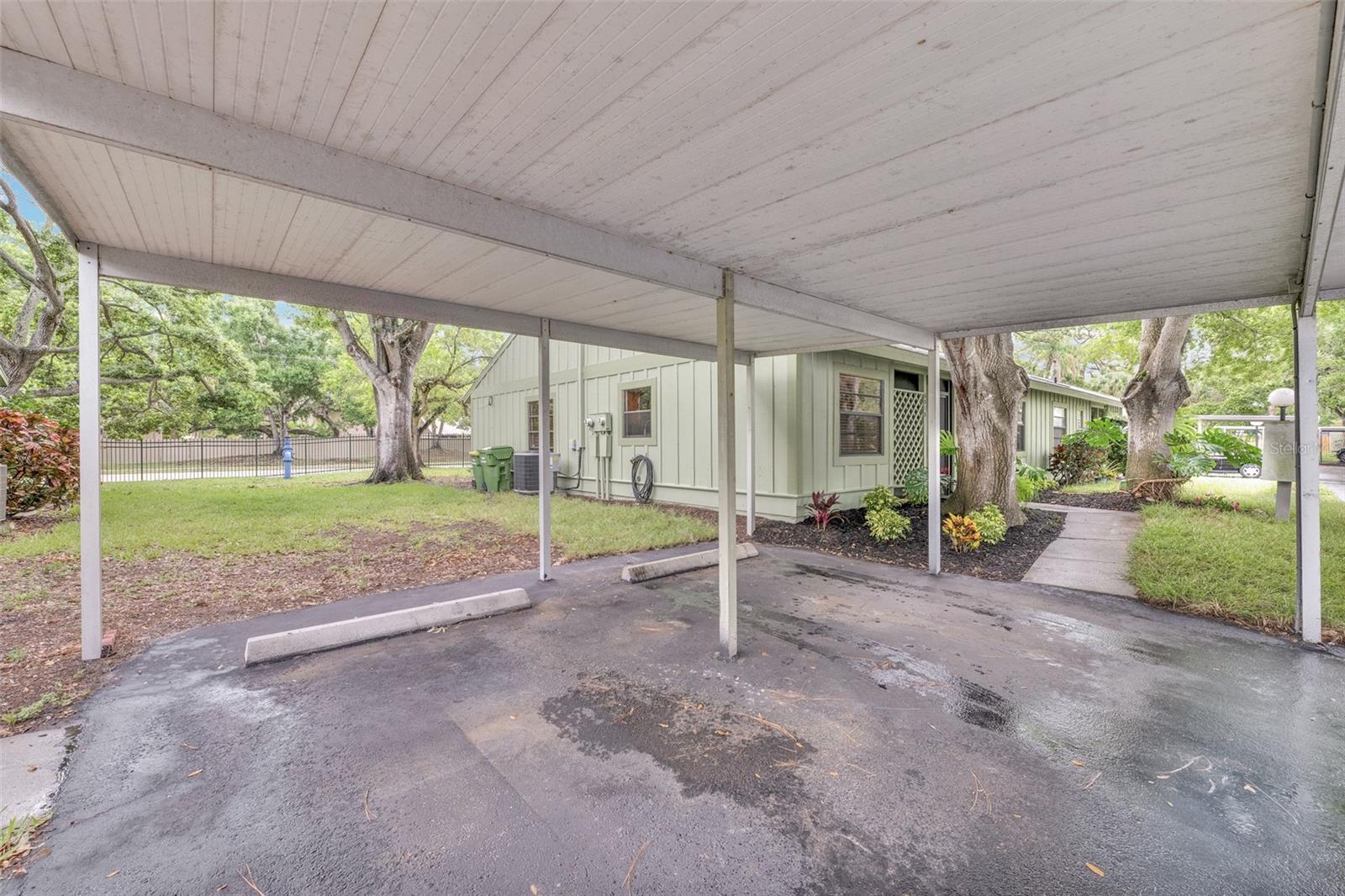 BARRINGTON WOODS - Residential