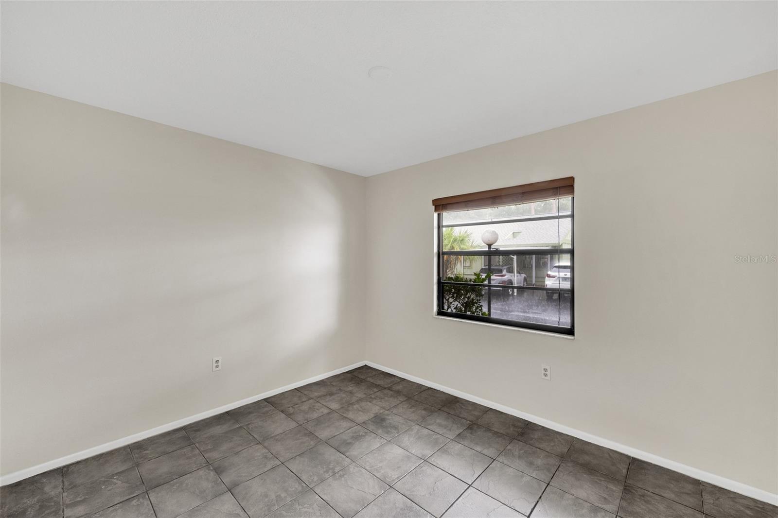 BARRINGTON WOODS - Residential