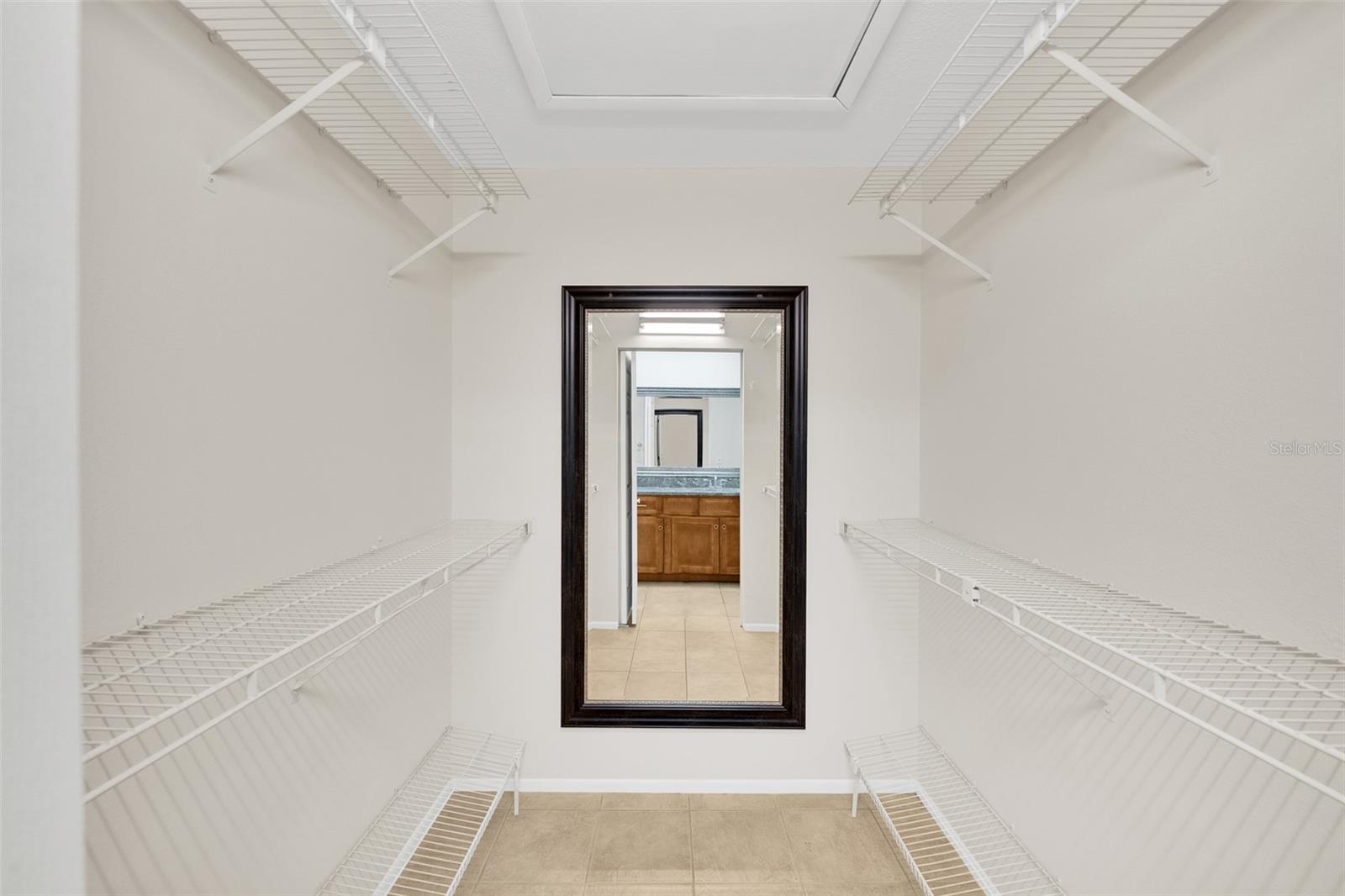 BARRINGTON WOODS - Residential