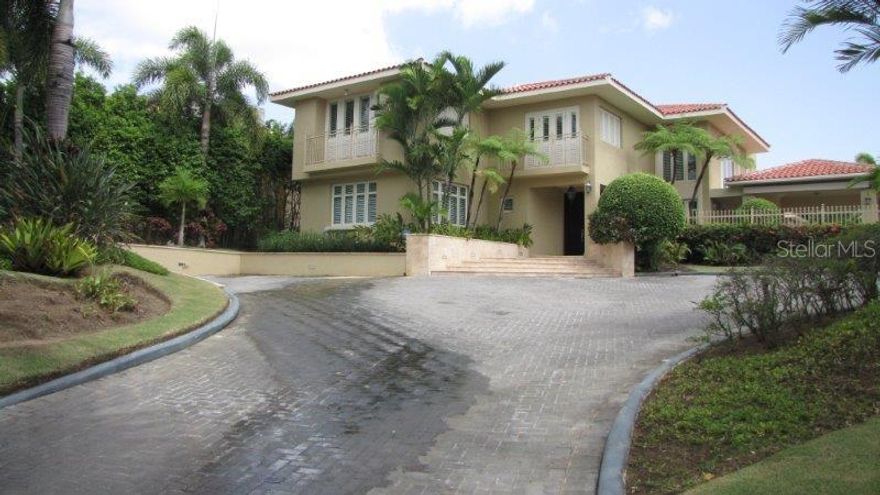 Gorgeous house at Dorado Beach East. Great lot of approximately 1,613 mts., with 4 bedrooms, and 5.5 bathrooms. It has approximately 5,000 sq. ft. Spacious kitchen and fully equipped.

Villa is located in Dorado Beach East community. Dorado Beach East is within the Dorado Beach Resort home of the Ritz Carlton Reserve. This is a one of a kind executive resort house with full access to the ultimate Caribbean beach resort with more than 2000 acres of landscaped golf courses, beaches and tropical gardens.