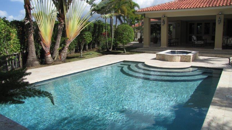 DORADO BEACH EAST - Residential