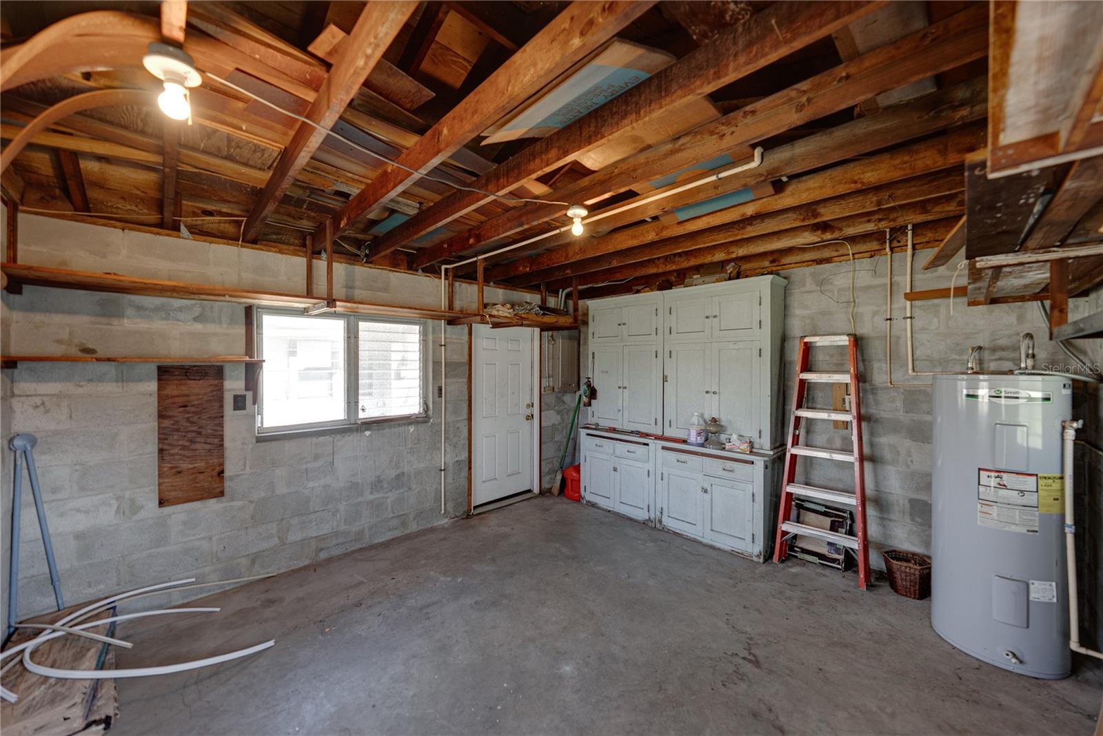 CROOKED LAKE PARK TR 02 - Residential