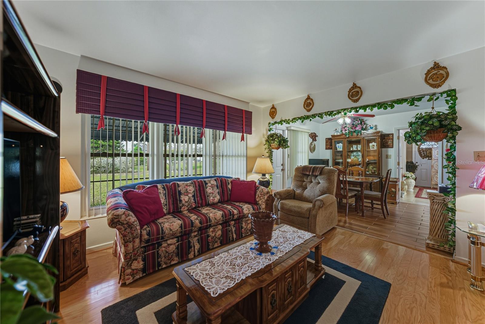 CROOKED LAKE PARK TR 02 - Residential