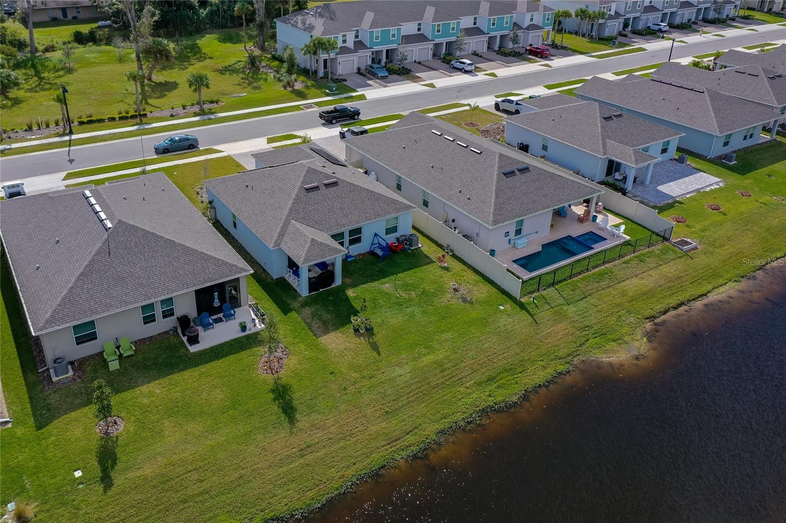 RIVERFRONT ESTATES SOUTH - Residential