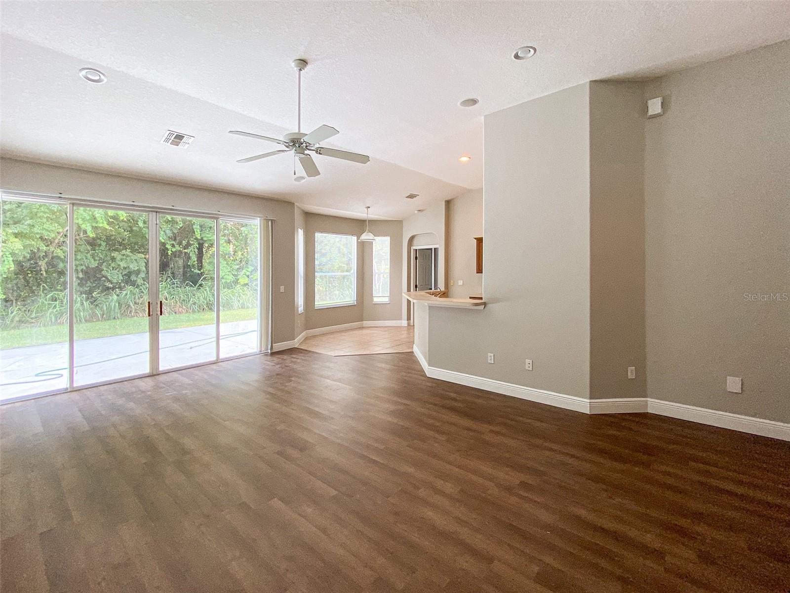 IRMA LAKES - Residential Lease