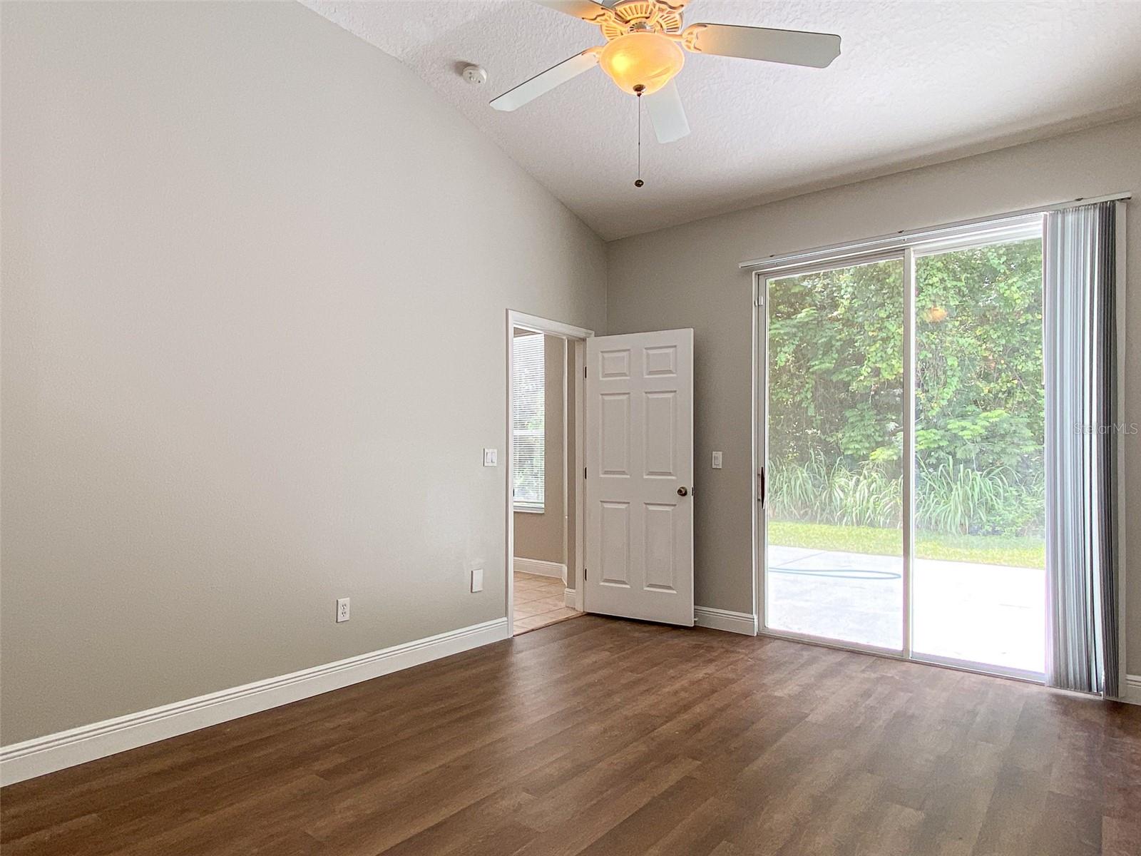 IRMA LAKES - Residential Lease