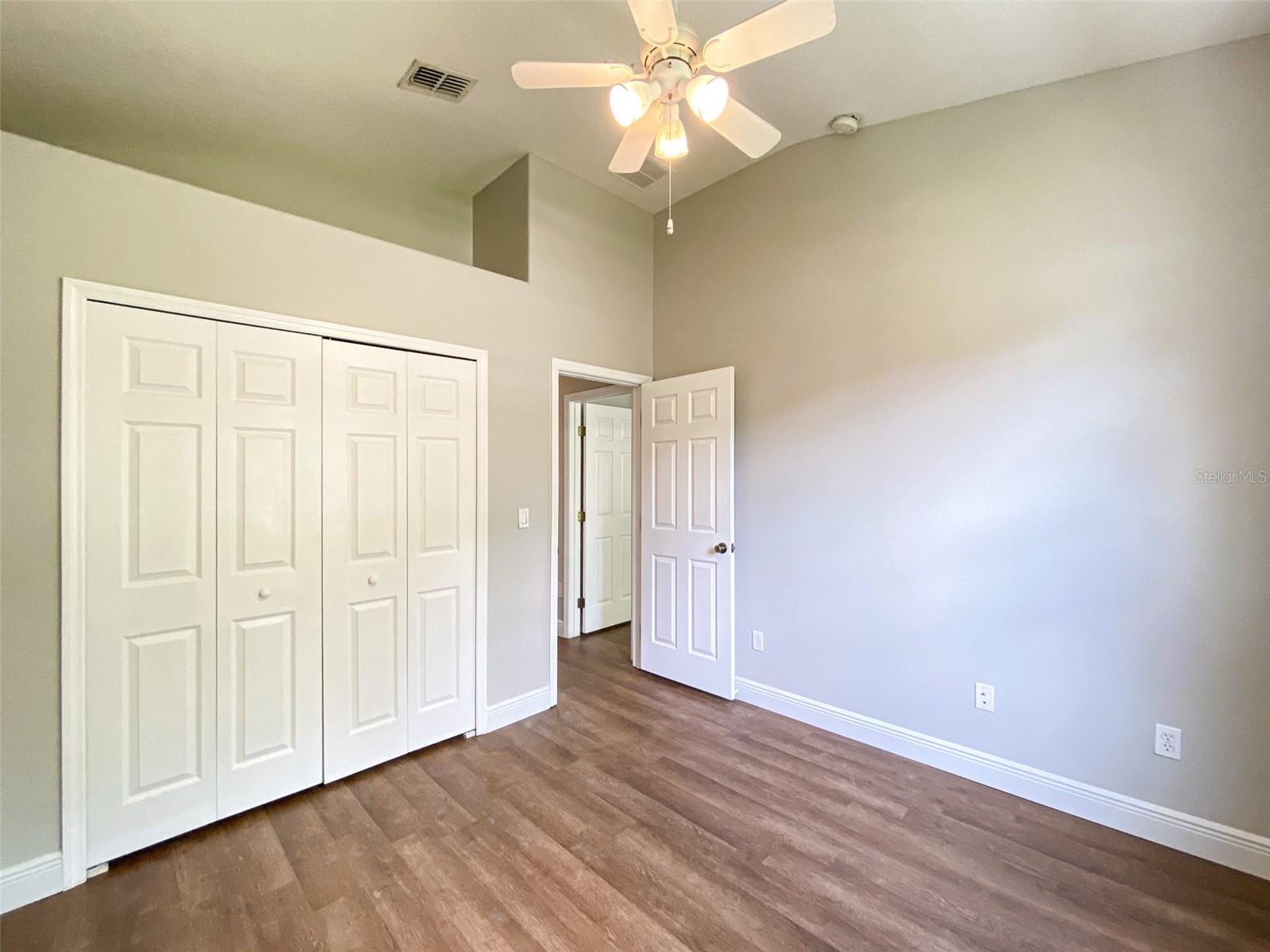 IRMA LAKES - Residential Lease