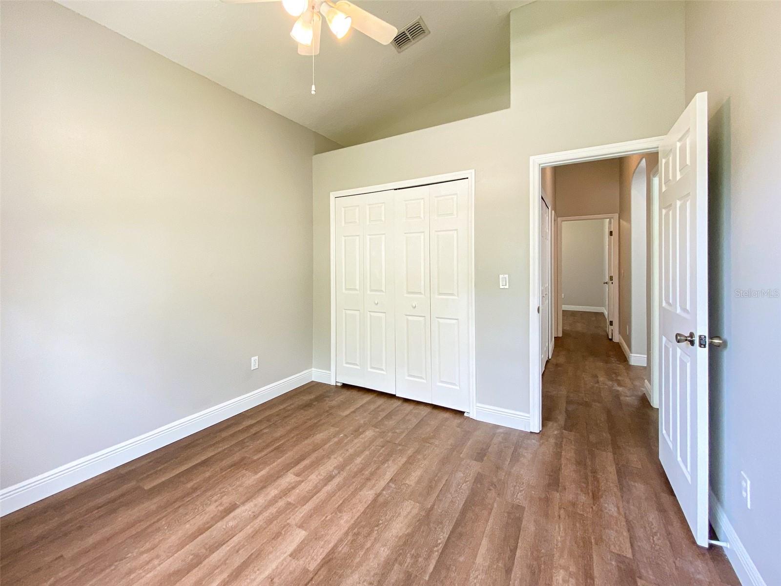 IRMA LAKES - Residential Lease