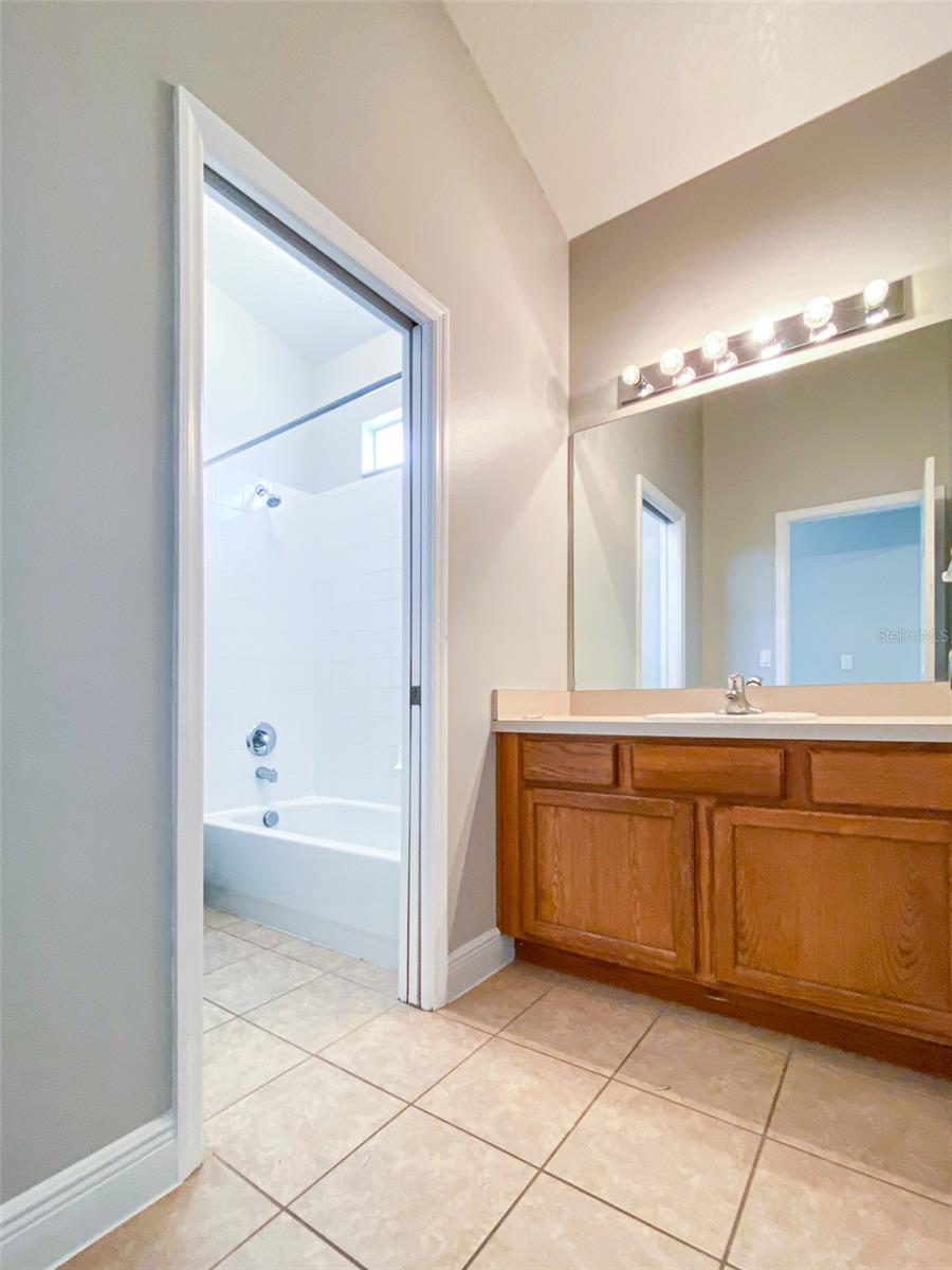 IRMA LAKES - Residential Lease