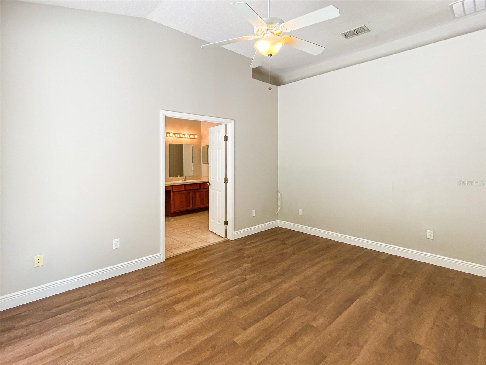 IRMA LAKES - Residential Lease