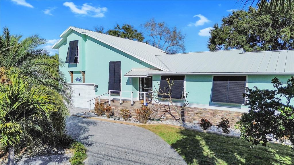 Photo of 425 N Riverside Drive, Edgewater, FL 32132 (MLS # NS1087077)