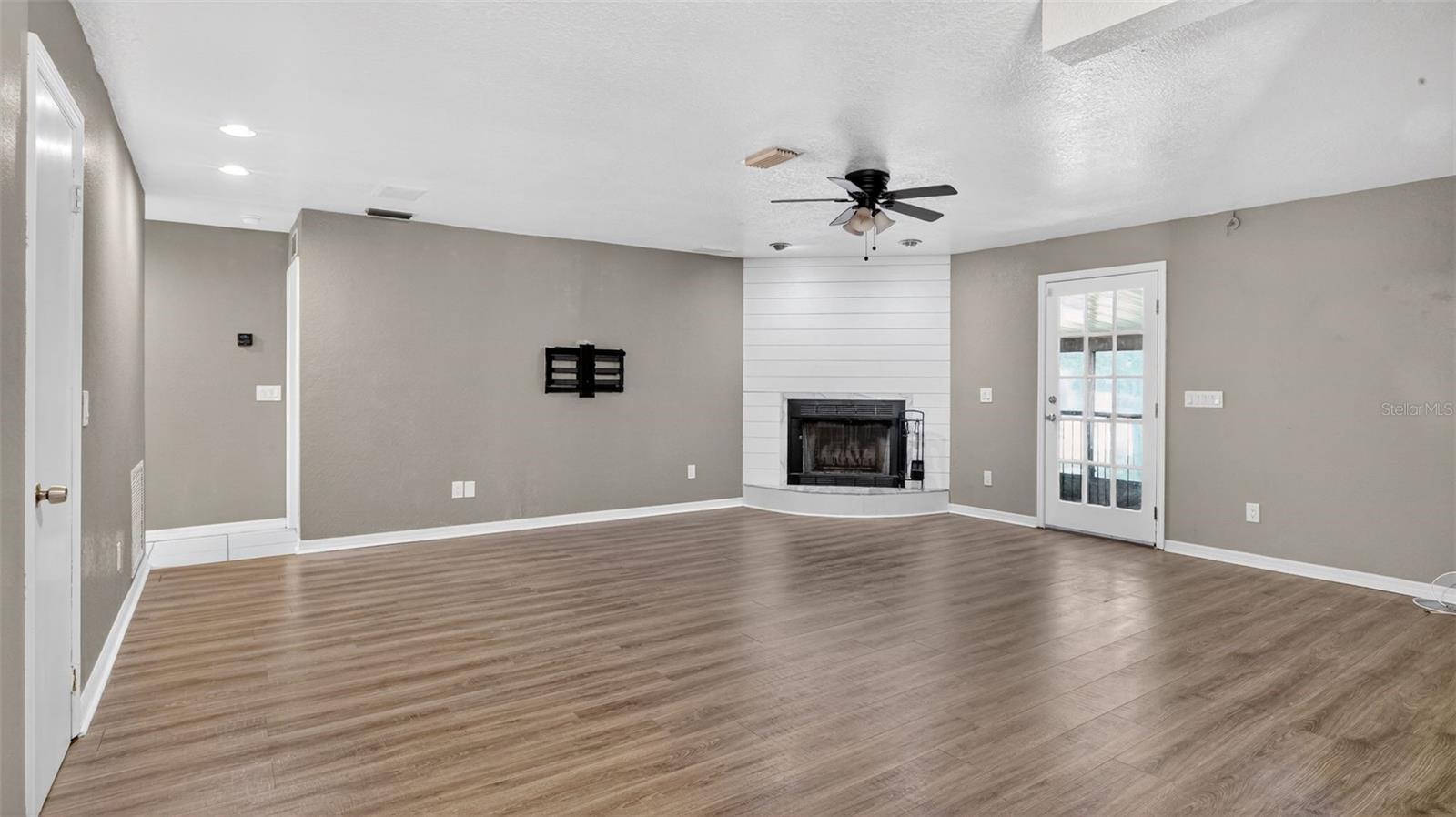 PINE WOOD - Residential