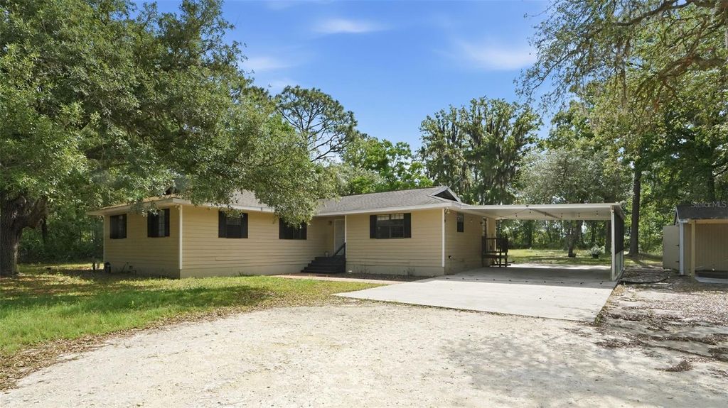 Photo of 605 NW 117th Court, Ocala, FL 34482 (MLS # R4911200)