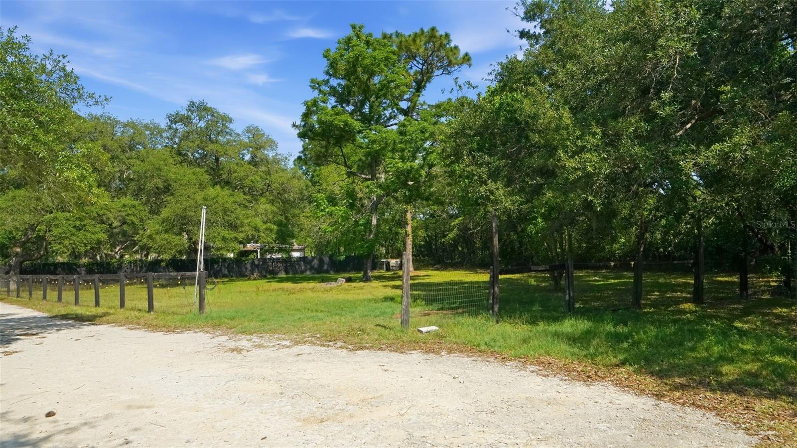 PINE WOOD - Residential