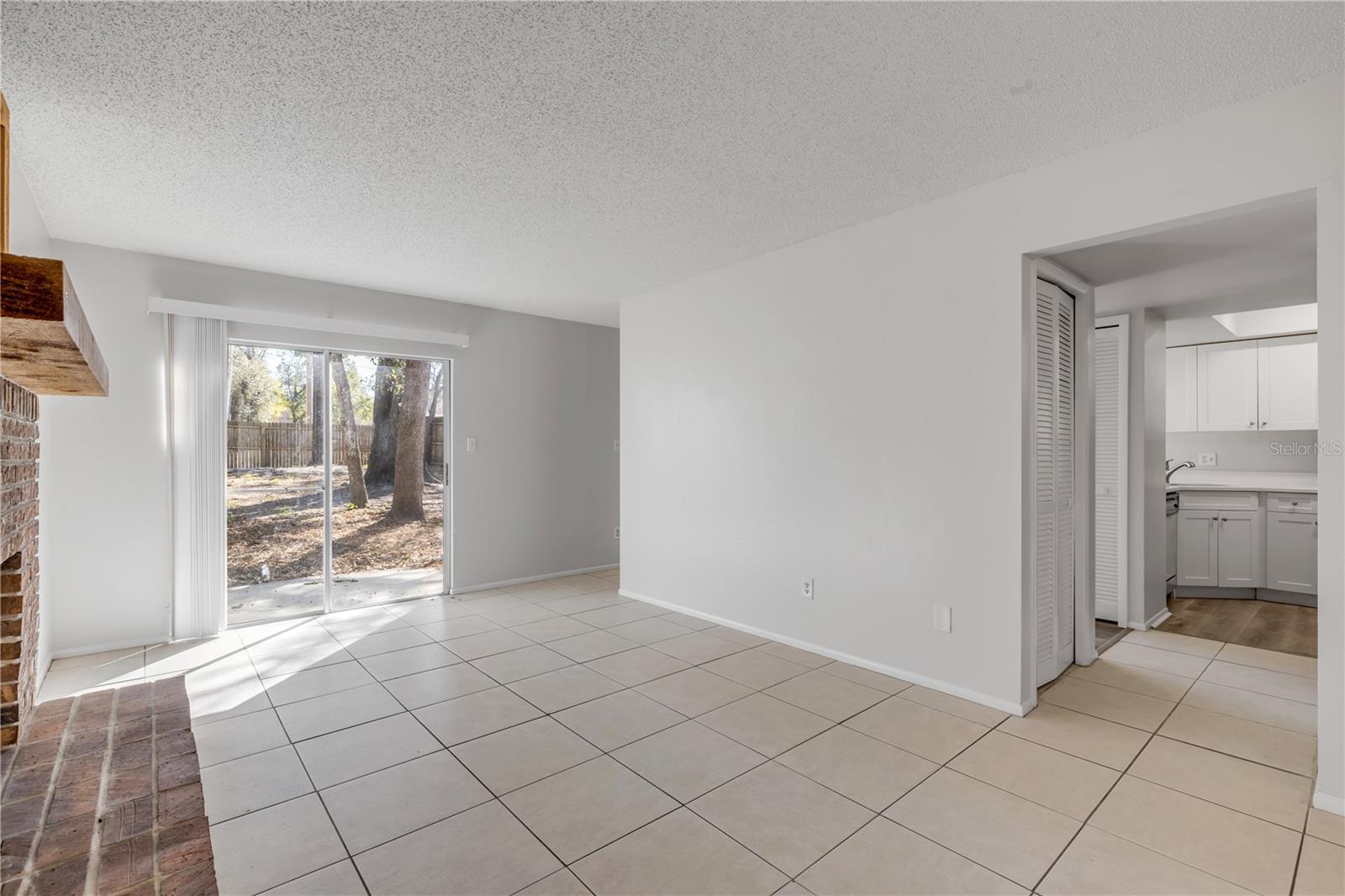 1124 MILL RUN CIRCLE