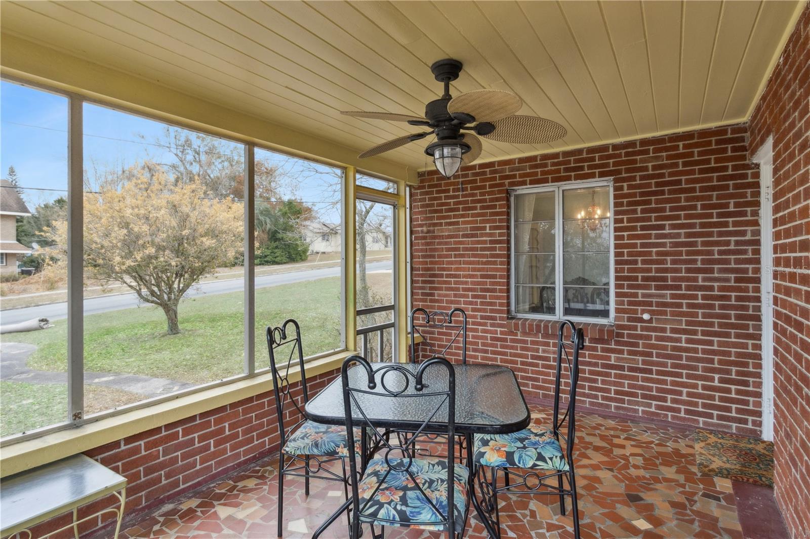 COUCHS SUB - Residential