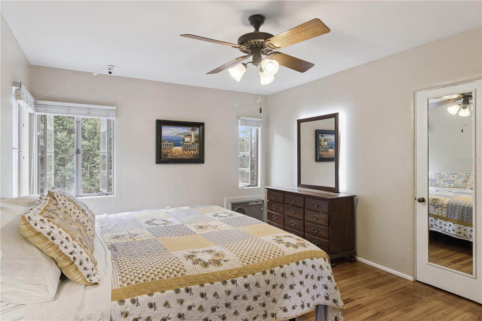 COUCHS SUB - Residential