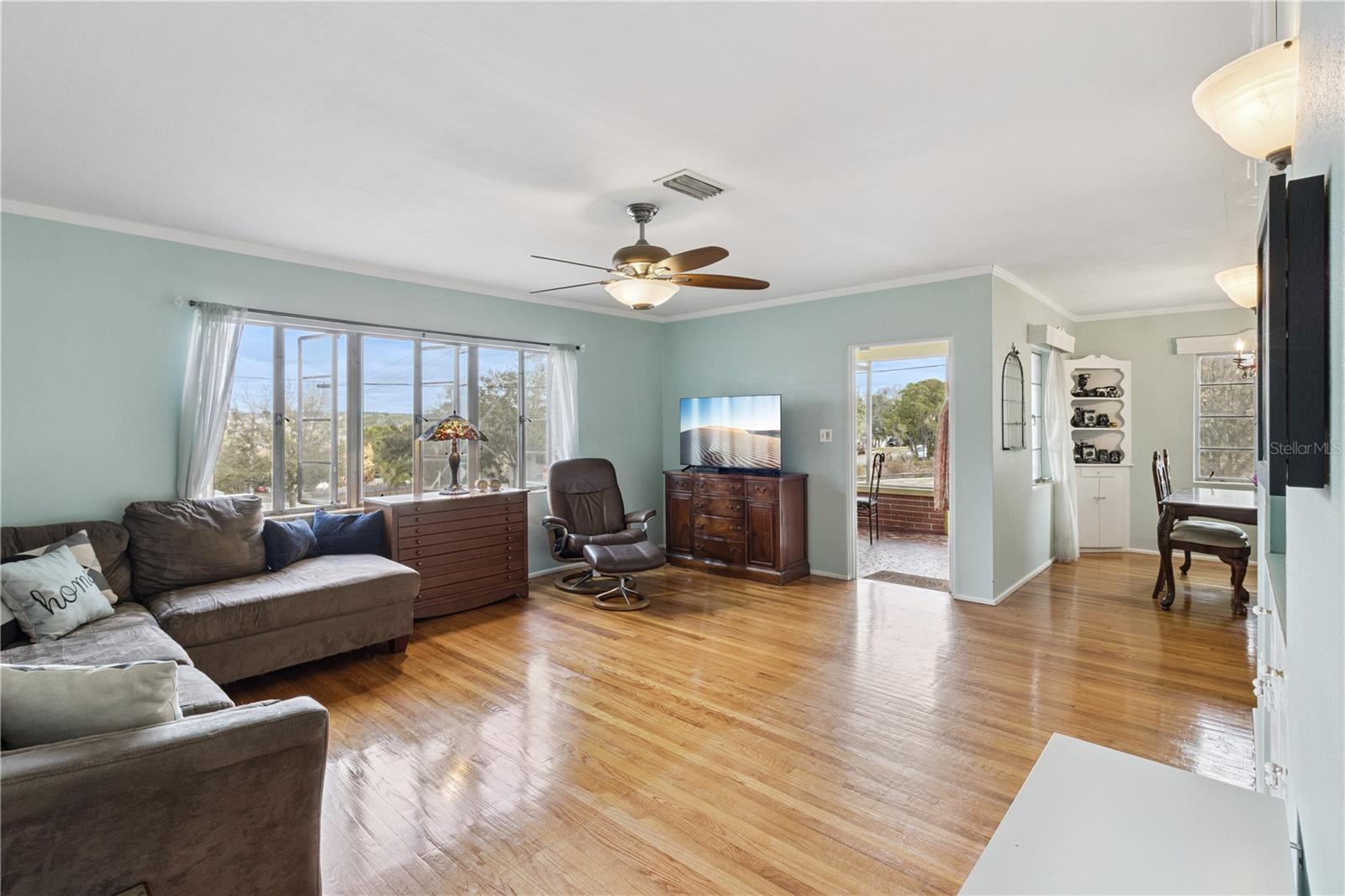 COUCHS SUB - Residential