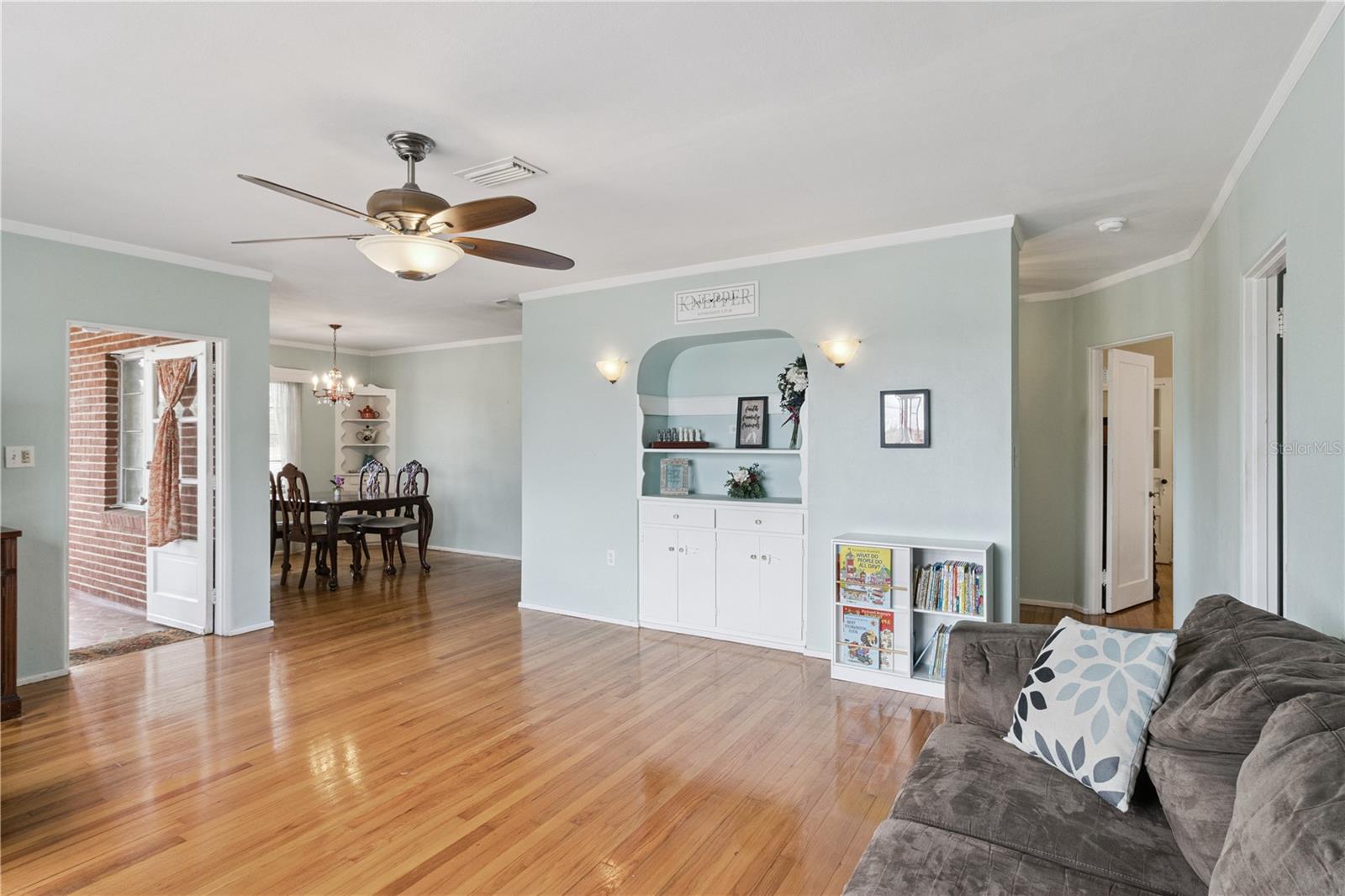 COUCHS SUB - Residential