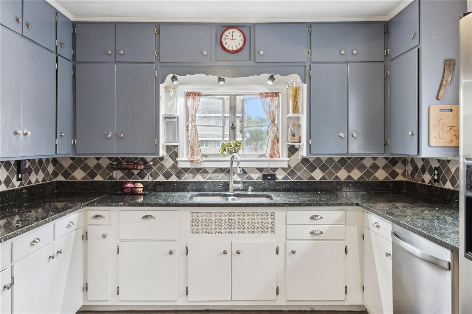 COUCHS SUB - Residential