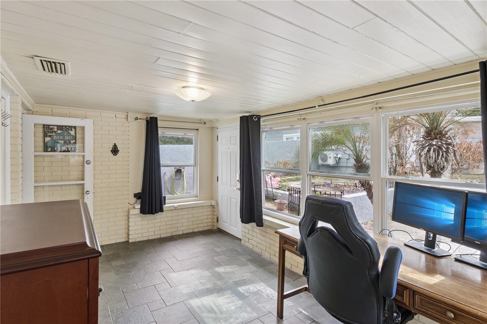 COUCHS SUB - Residential