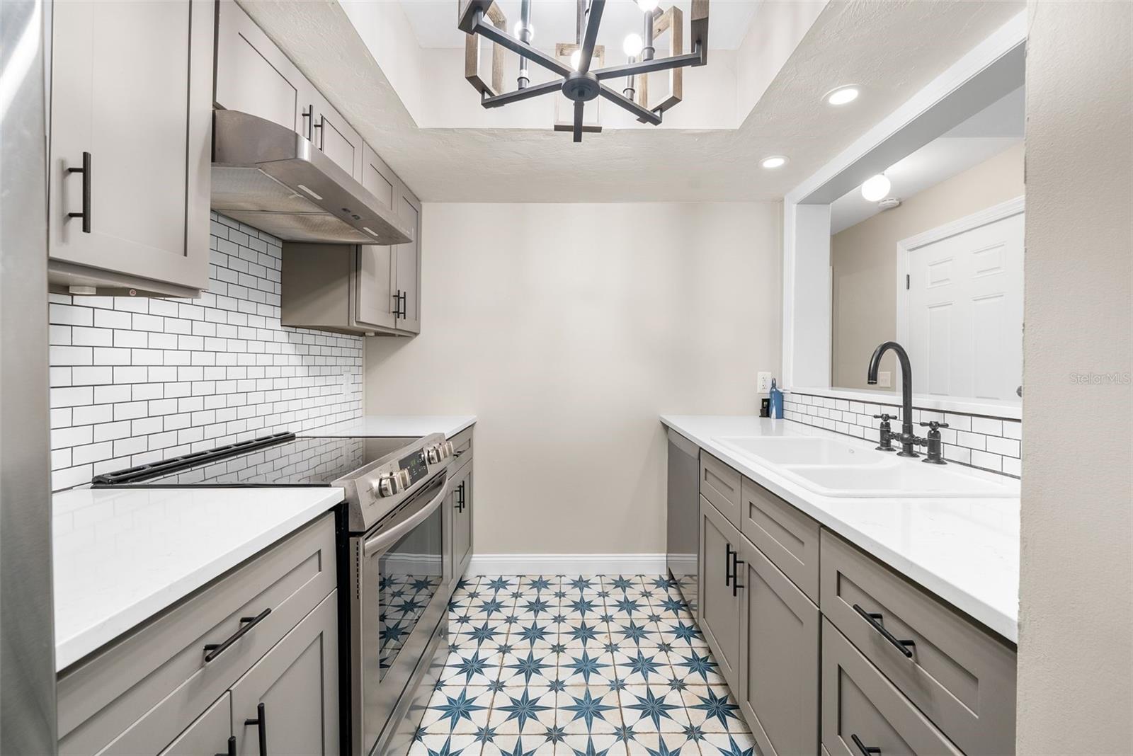 ROCKWOOD VILLAS - Residential