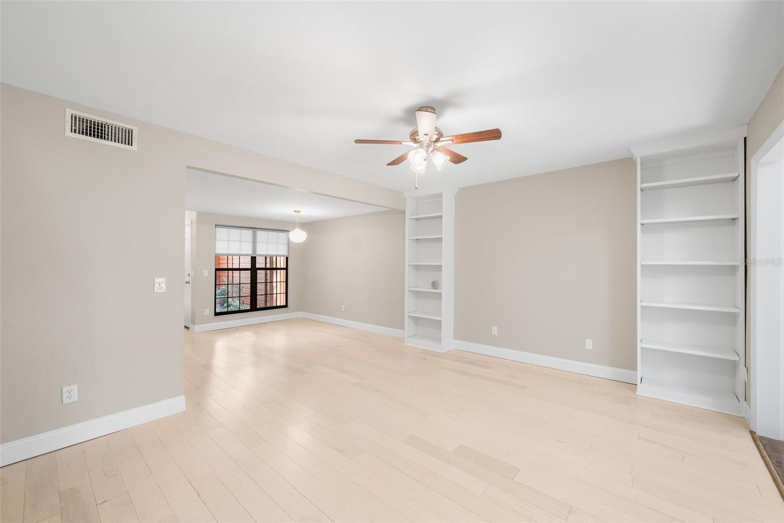 ROCKWOOD VILLAS - Residential