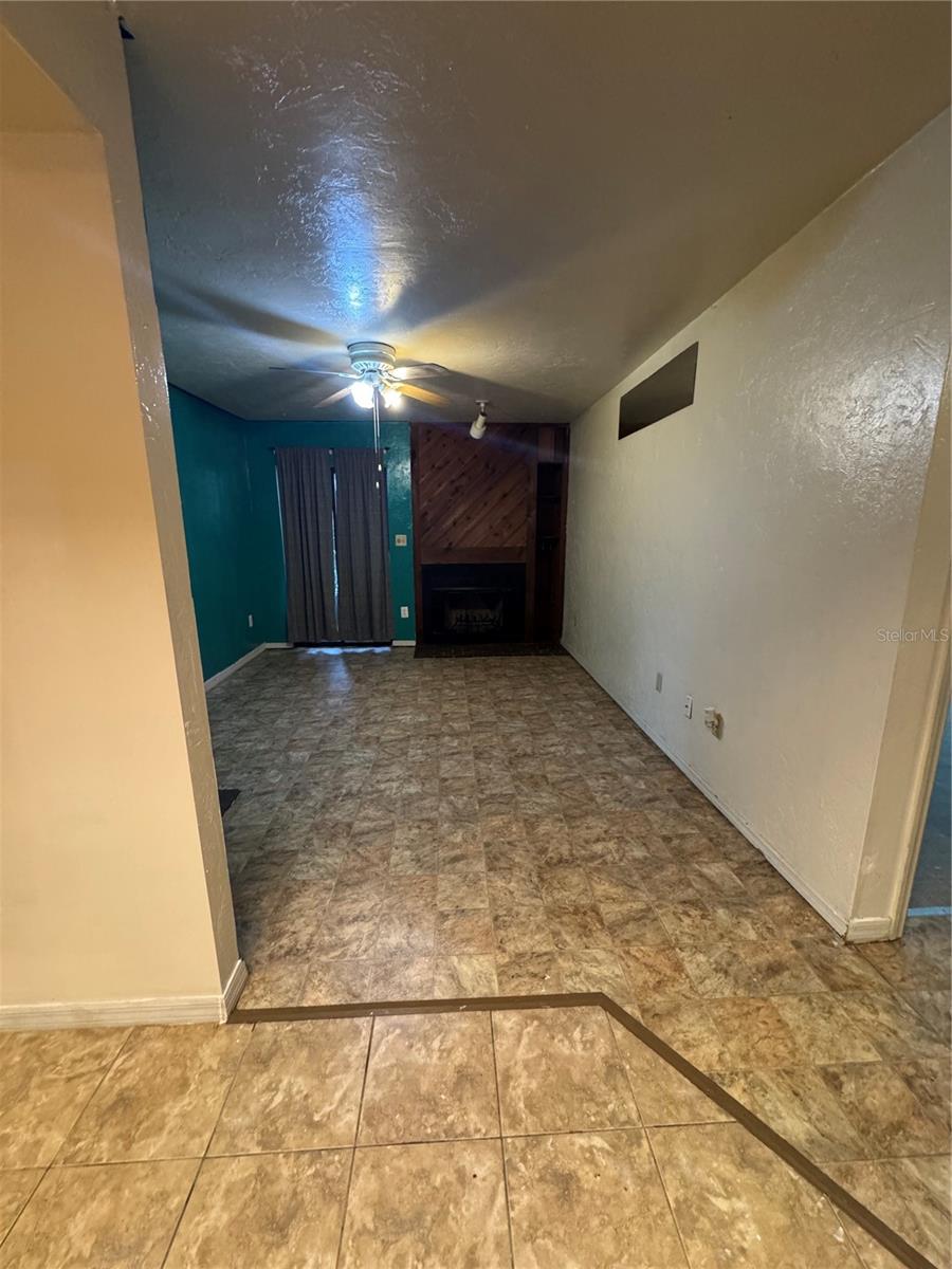 CREEKSIDE VILLAS - Residential