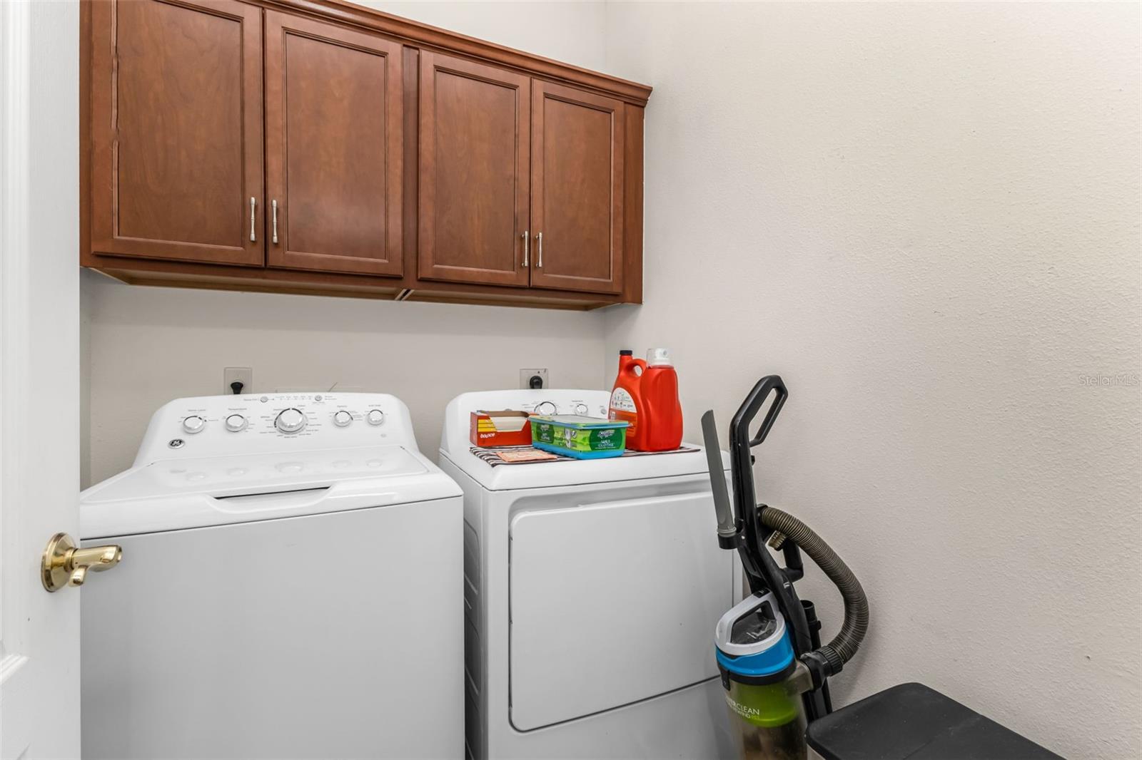 KINGS GATE PH 06 - Residential