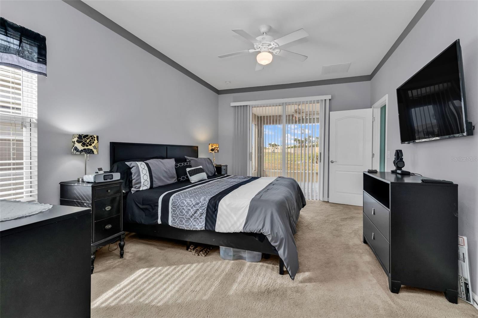 KINGS GATE PH 06 - Residential