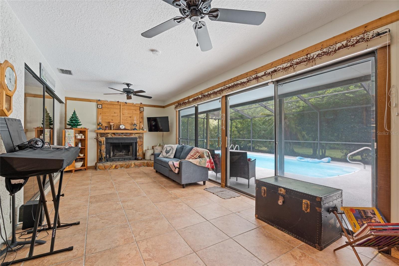 155 WOODCUTTER LANE