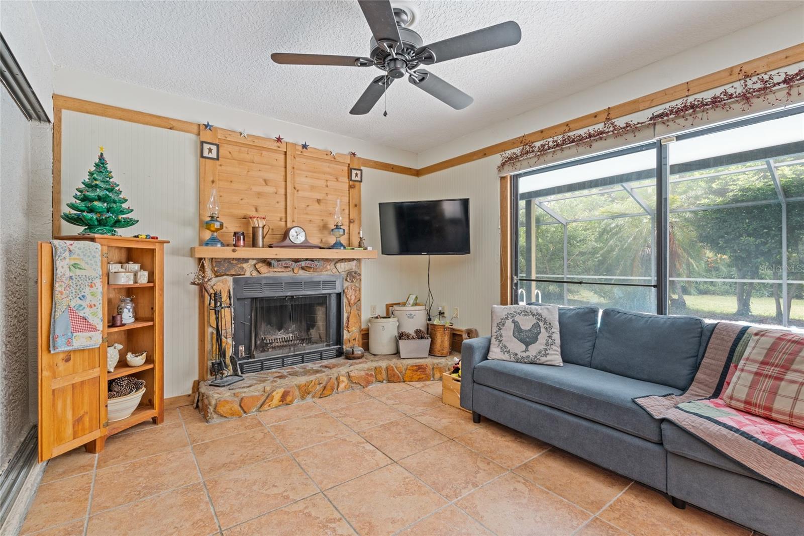 155 WOODCUTTER LANE