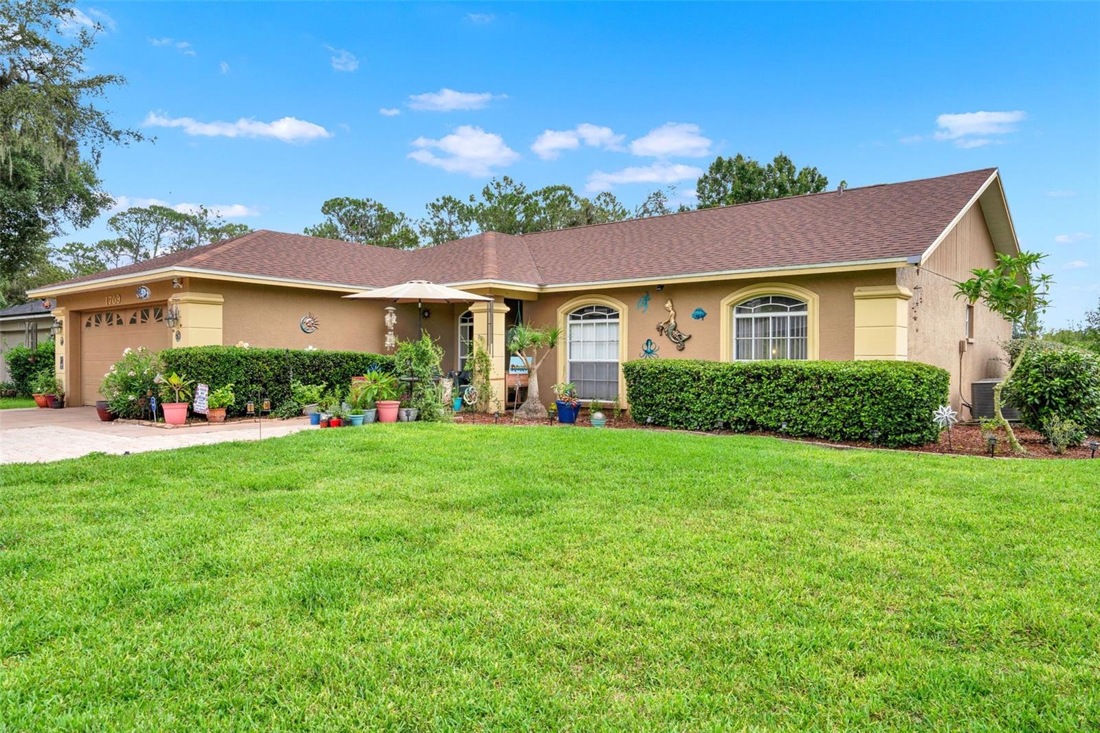 1709 KINSMAN WAY
