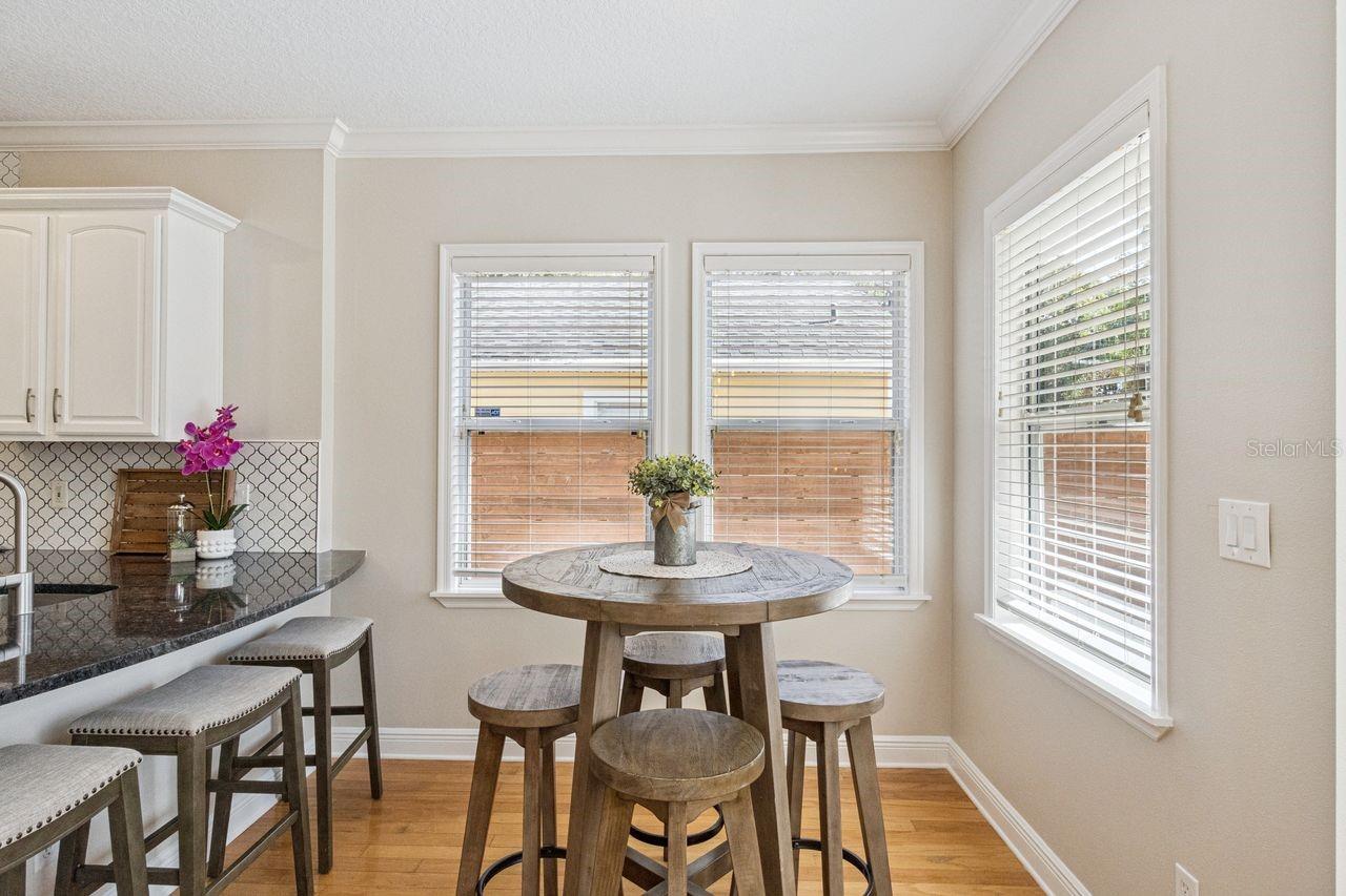 1812 ILLINOIS STREET