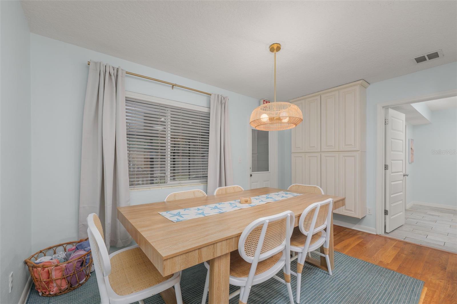 DAVIS SHORES - Residential