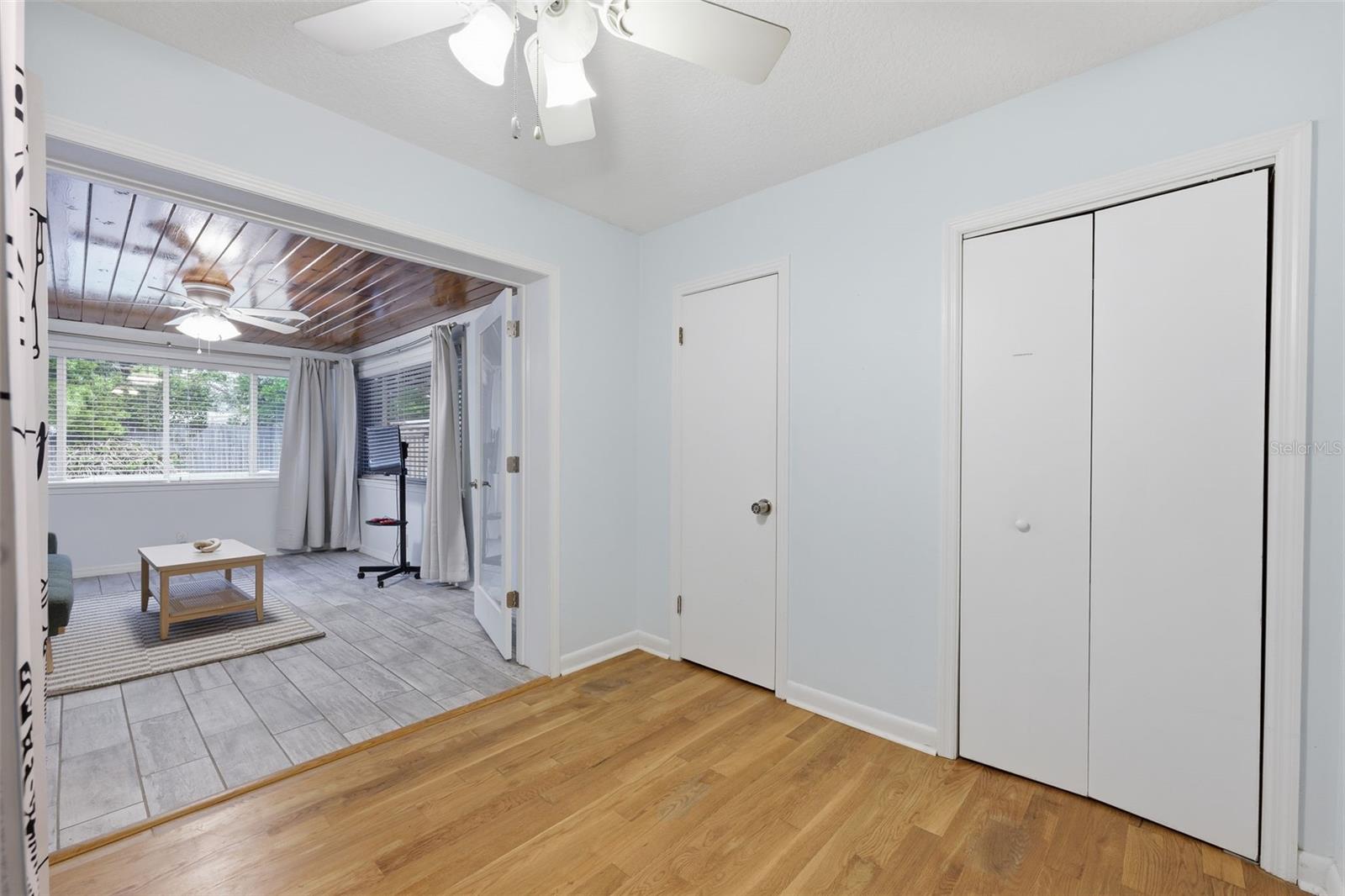 DAVIS SHORES - Residential