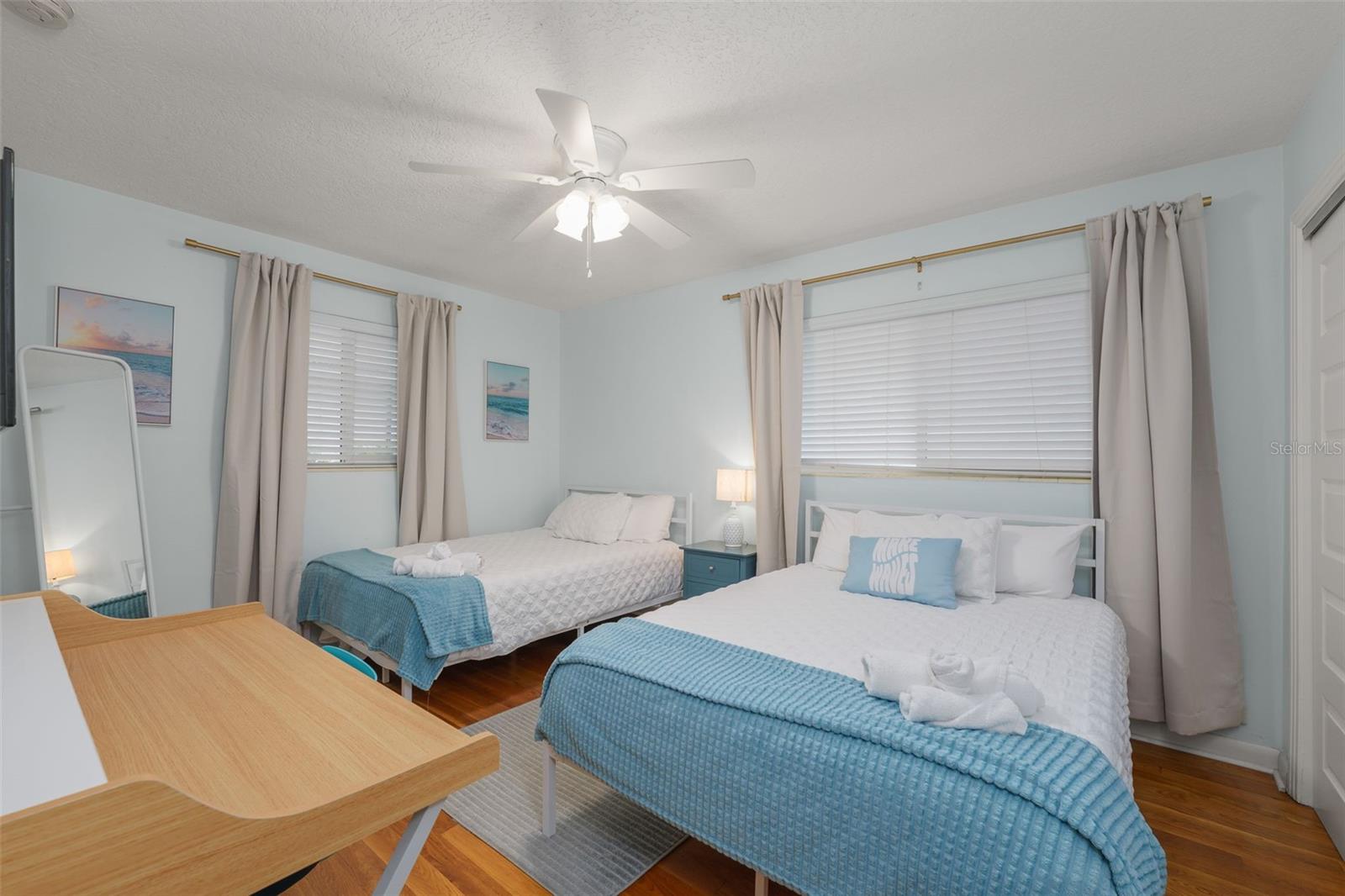 DAVIS SHORES - Residential