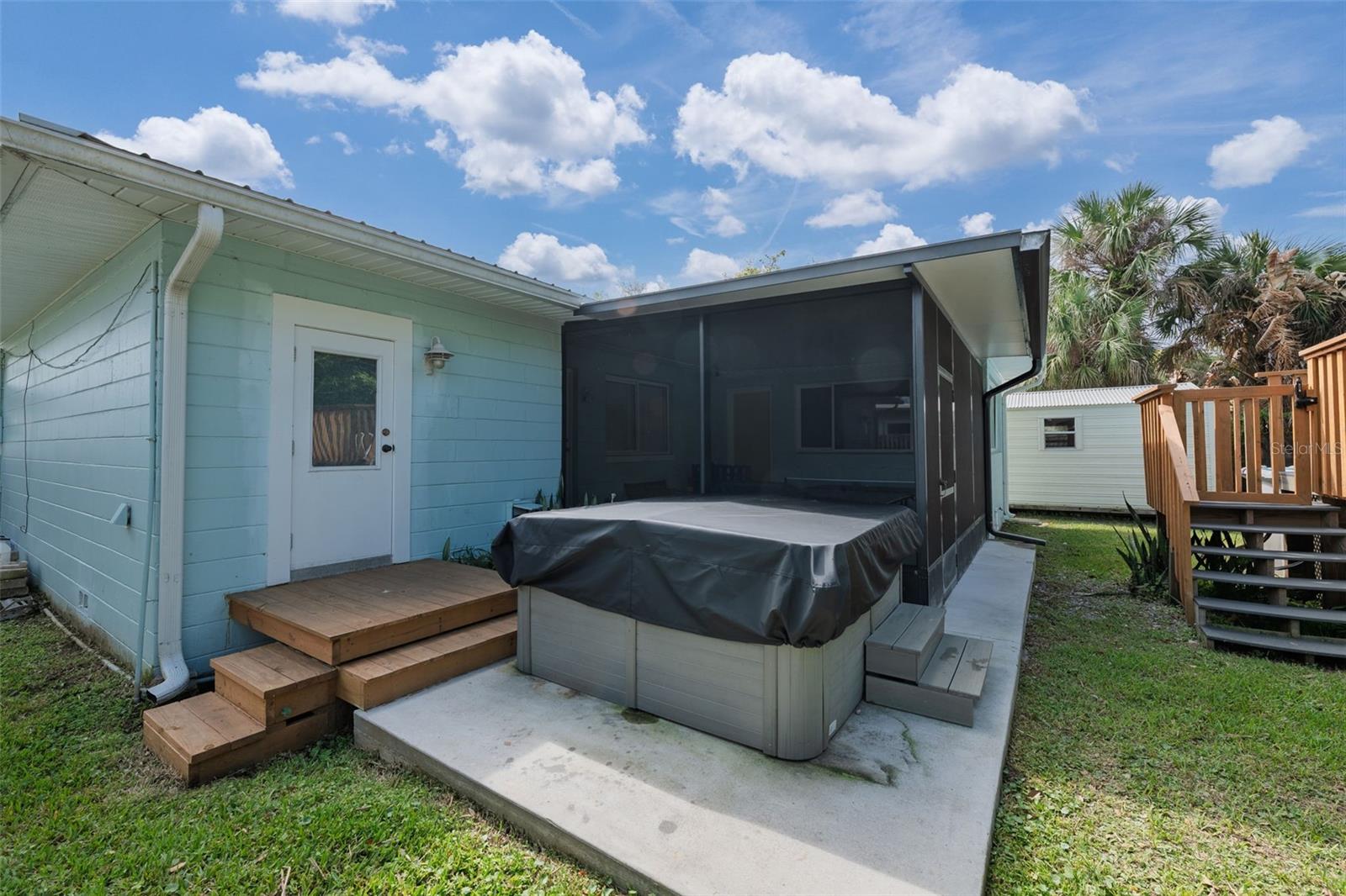 DAVIS SHORES - Residential