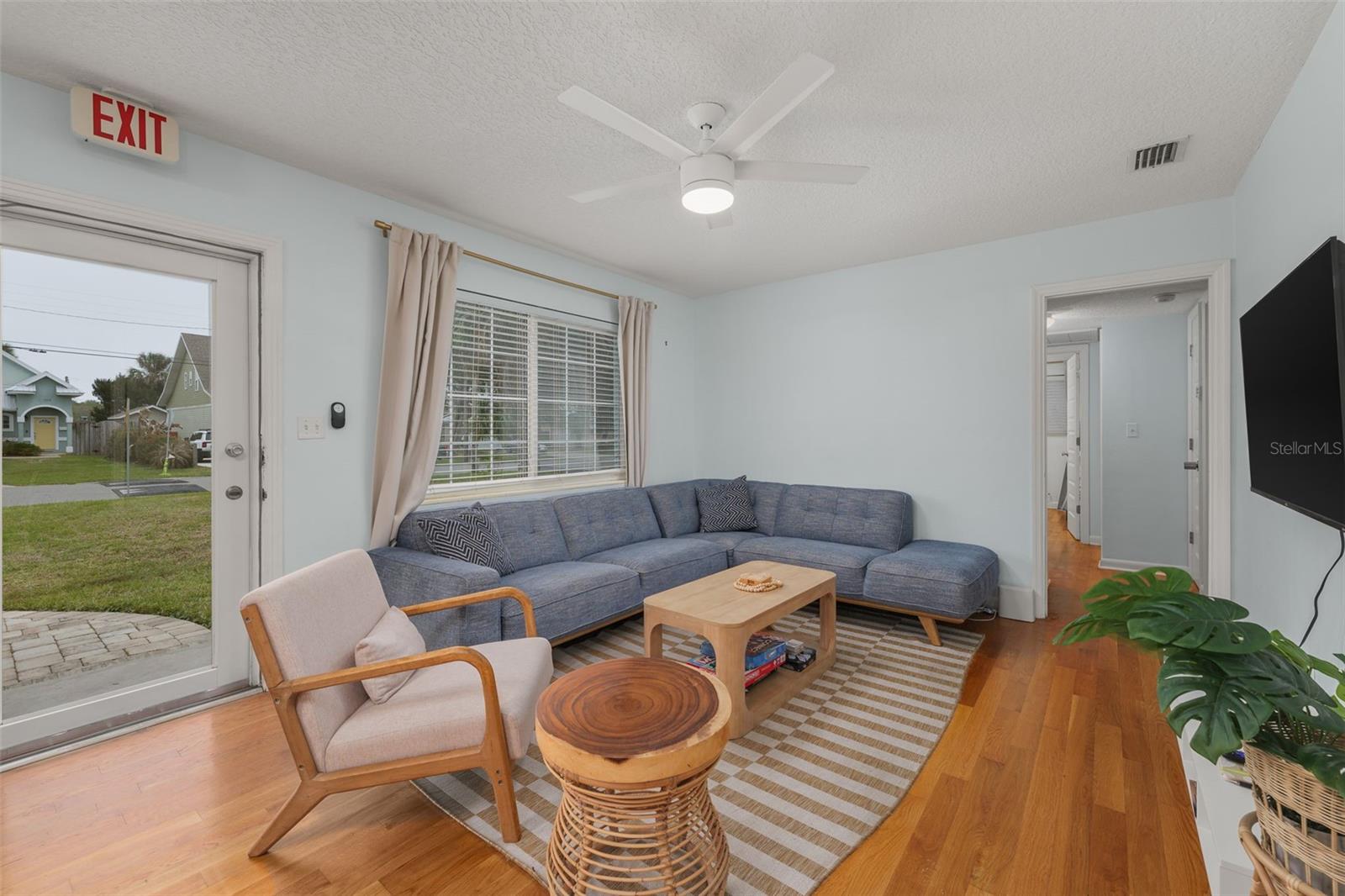 DAVIS SHORES - Residential