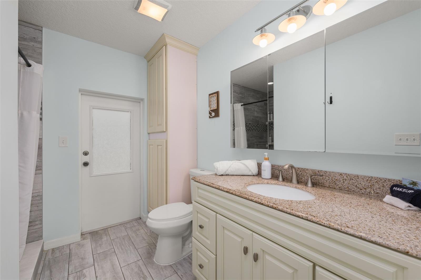 DAVIS SHORES - Residential