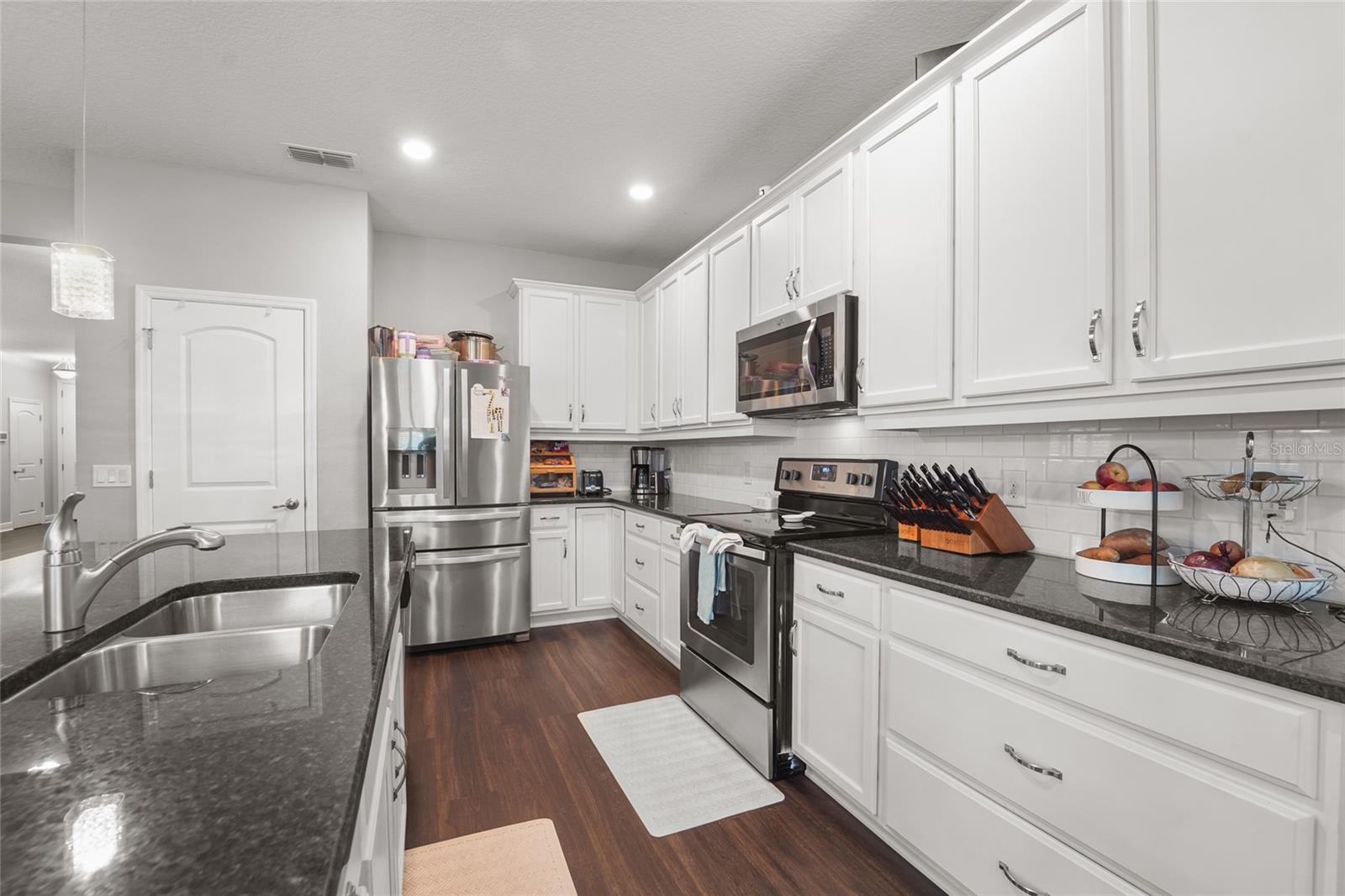 SEMINOLE GROVES - Residential