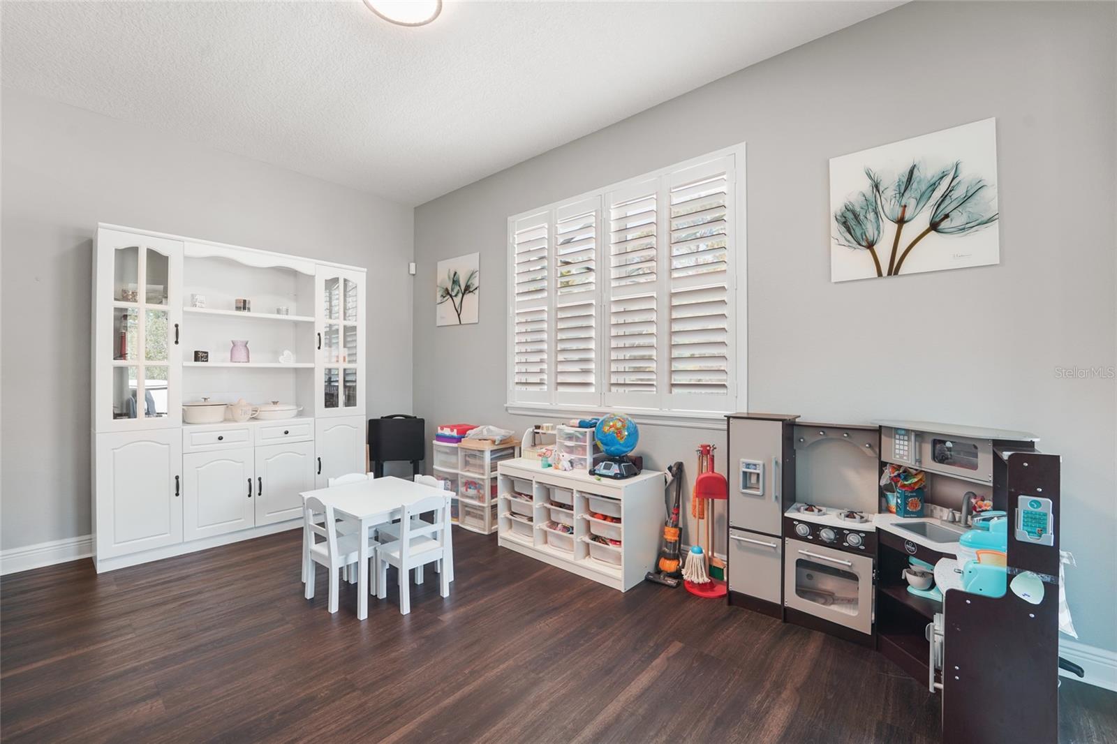 SEMINOLE GROVES - Residential