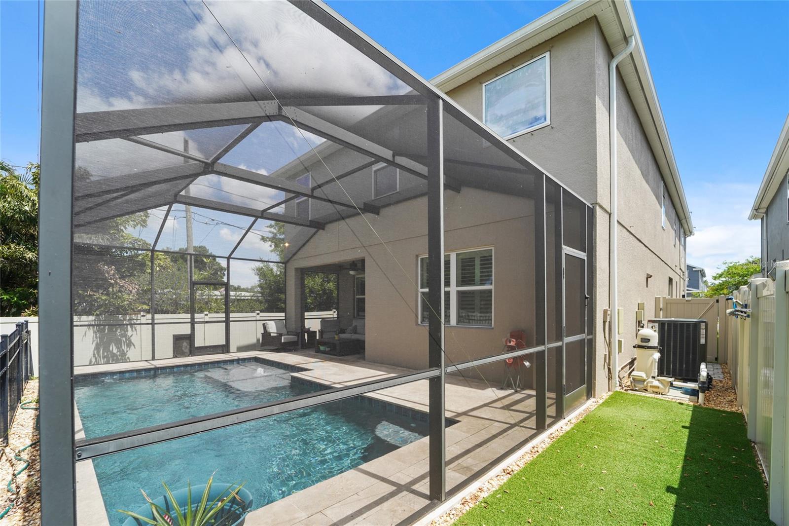 SEMINOLE GROVES - Residential