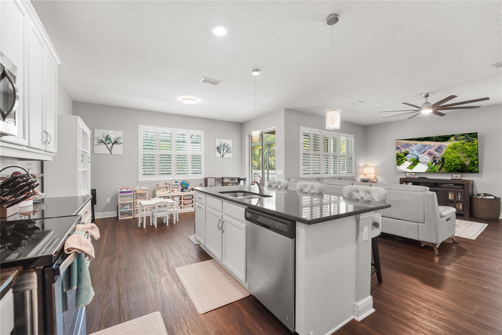 SEMINOLE GROVES - Residential