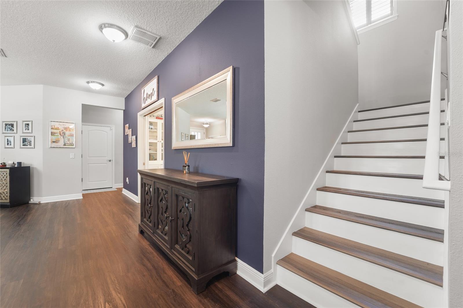 SEMINOLE GROVES - Residential