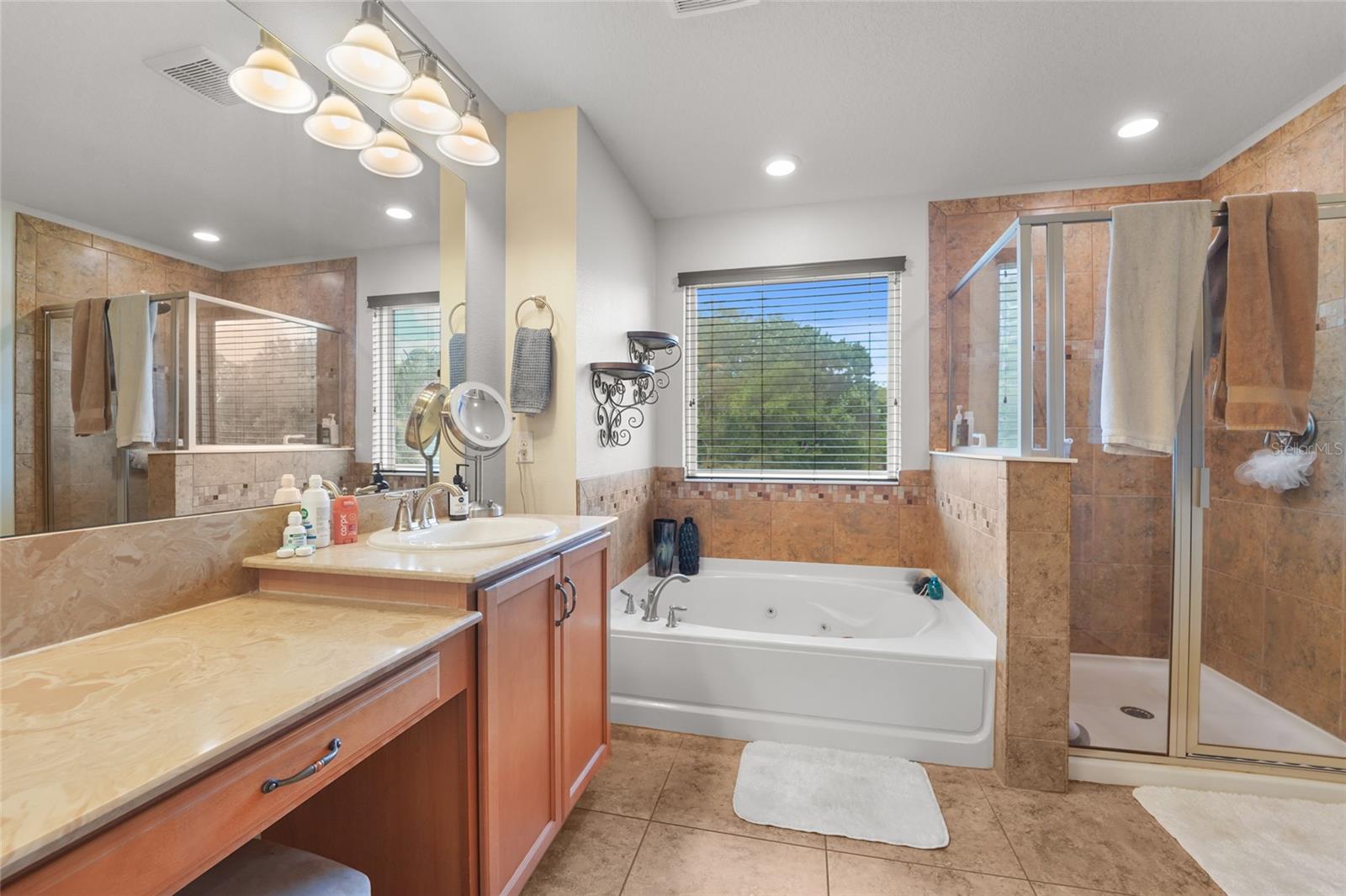 SEMINOLE GROVES - Residential